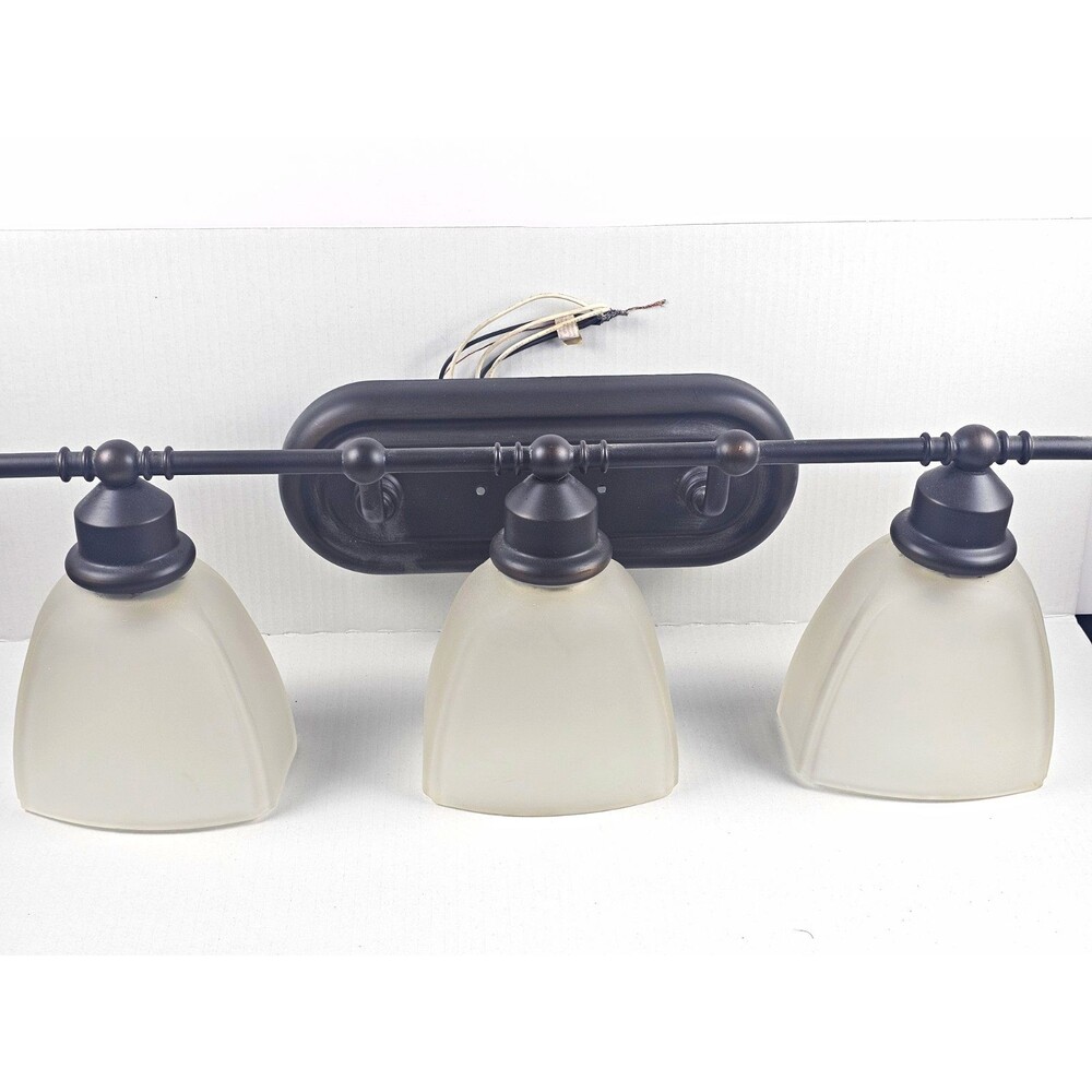 3-Light Vanity Fixture Wall Mounted Indoor Oil Rubbed Bronze 4536-OB Untested